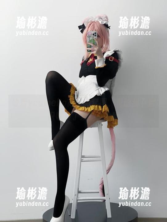 幼爱youmeko高跟的套图，看的我下意识收紧了双腿，哈哈