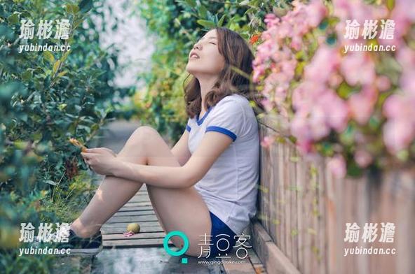 推女神 - 王婉悠黑白美图，下载后每一张都像在说“我很会”