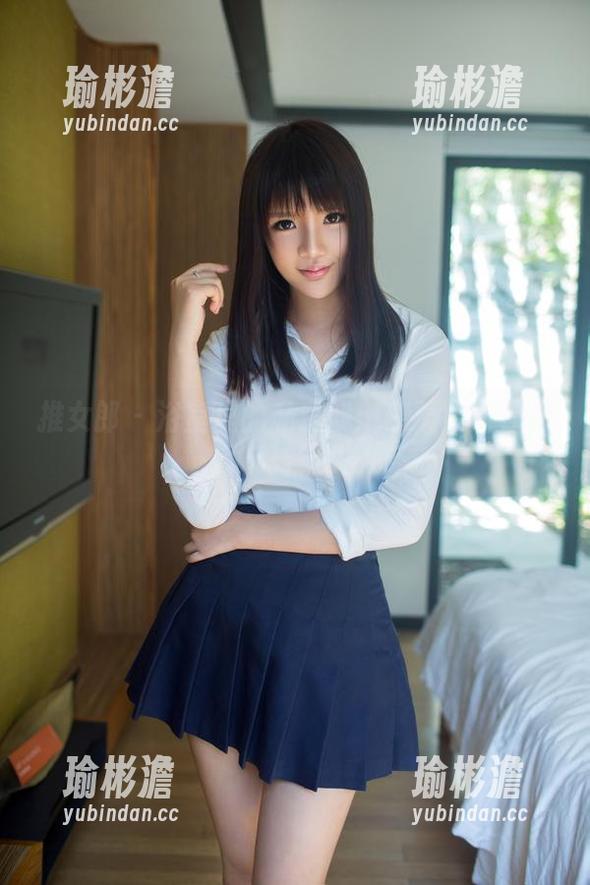 推女郎 - 浴室里的私房戏：艾栗栗教你如何玩转镜头。