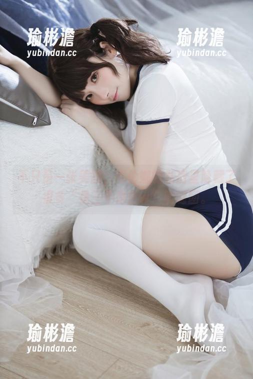 不只是一张美图，海伦娜的私房里隐藏了很多“是三不是世w”的谜团。