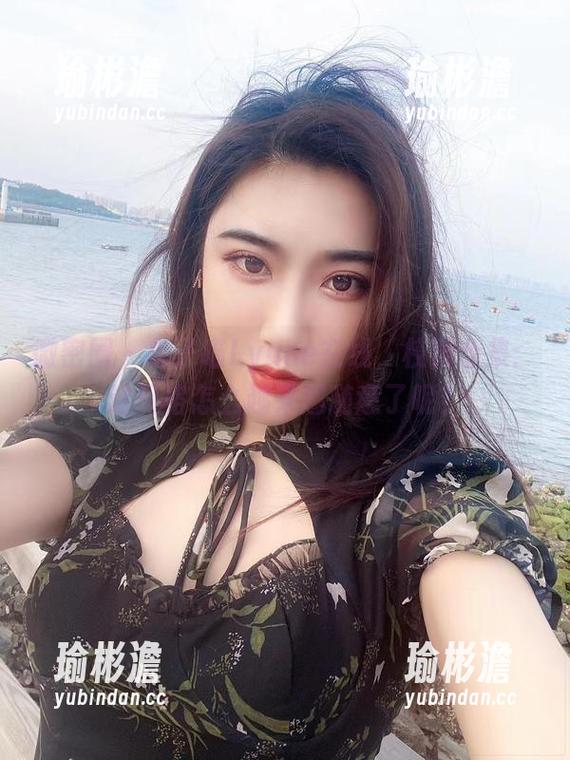 微密圈 - 林子喵Lynne在线，校园合集：这风格怎么越来越随意了呢？