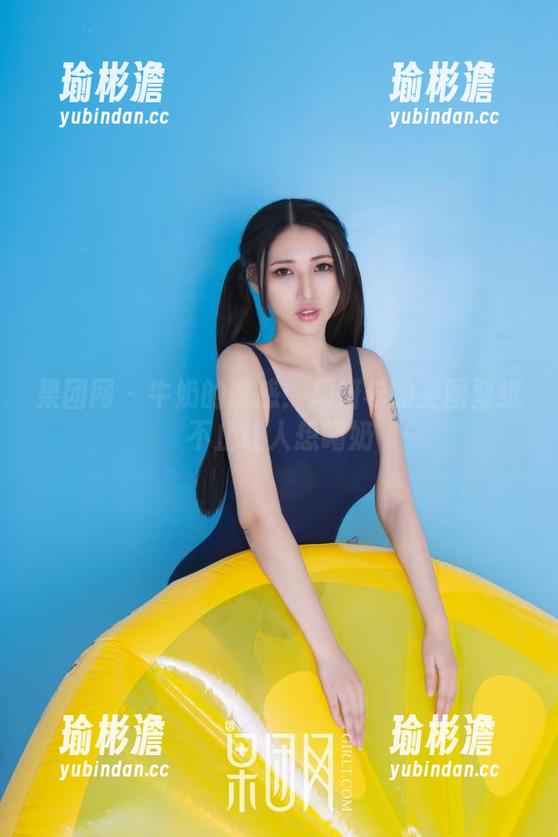 果团网 - 牛奶的诱惑：周妍希的美图壁纸不止让人想喝奶