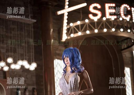 原图中的桜满三时，旗袍配得上什么似的，这颜值真让人无话可说…