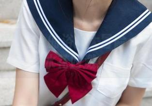 梦丝女神 – 玥玥的浴缸大冒险：写真中的水花四溅！