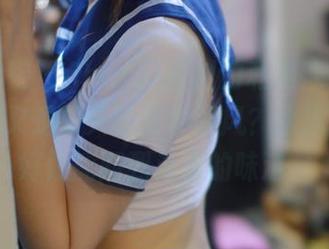 模范学院 – Cheryl青树的私房泳装图片，难道又是夏天的某种画风？水汽朦胧，好像能闻到海水的味道。