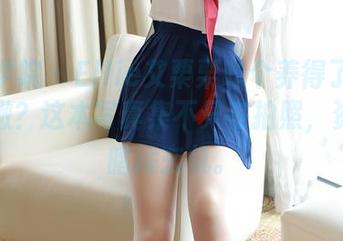 模范学院 – Ellie艾栗栗咋个养得了妹妹的娇嫩？这本写真集不只在拍照，资源里暗藏玄机。