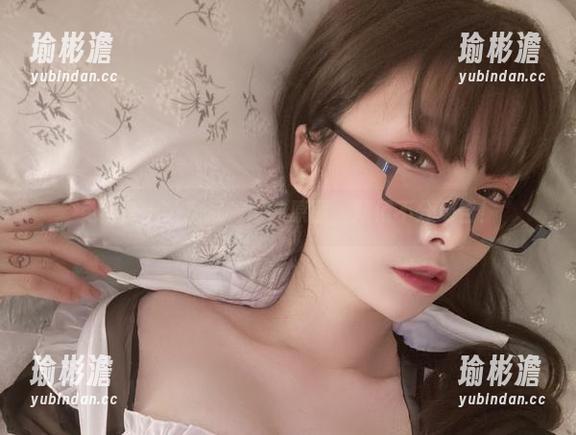 免费奉上！次屁啦清纯原图，颜值不分场合！