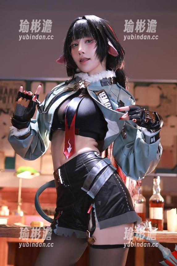 水淼aqua的黑白写真：对于色彩的无情拒绝