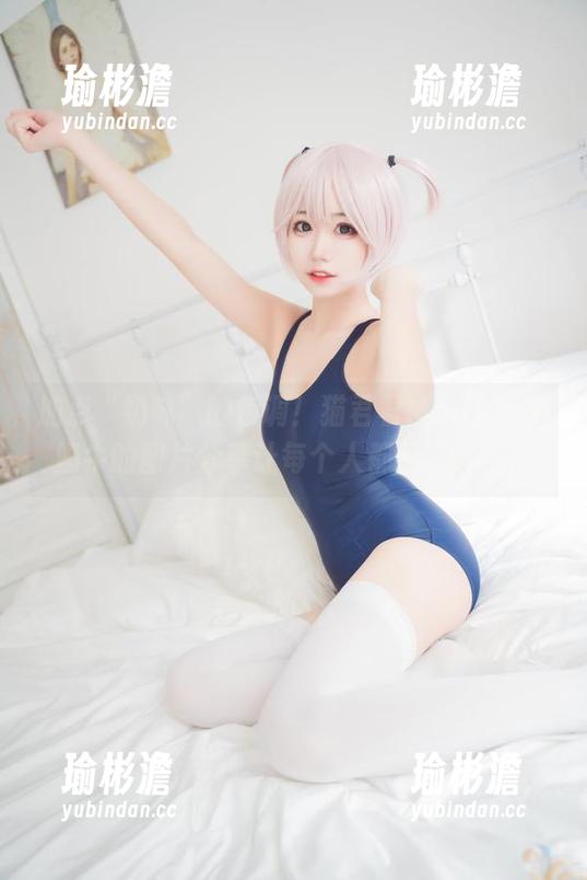 加点“奶味”的色调！猫君君MaoJun和奶牛的图片分享让每个人都想“咩”！