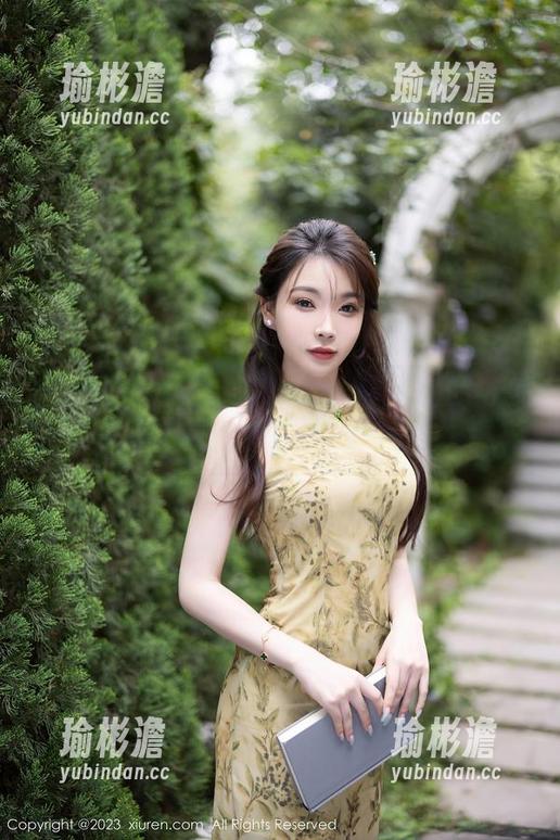 秀人网 - 泳装与凯竹Quinn，两者的结合有点让人想多了，图册不多说？