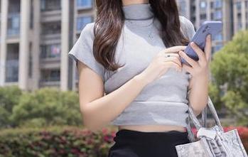 秀人网 – 说好的一条牛仔裤，居然被妲己toxic拍得脑洞大开，快来下载这组写真集？