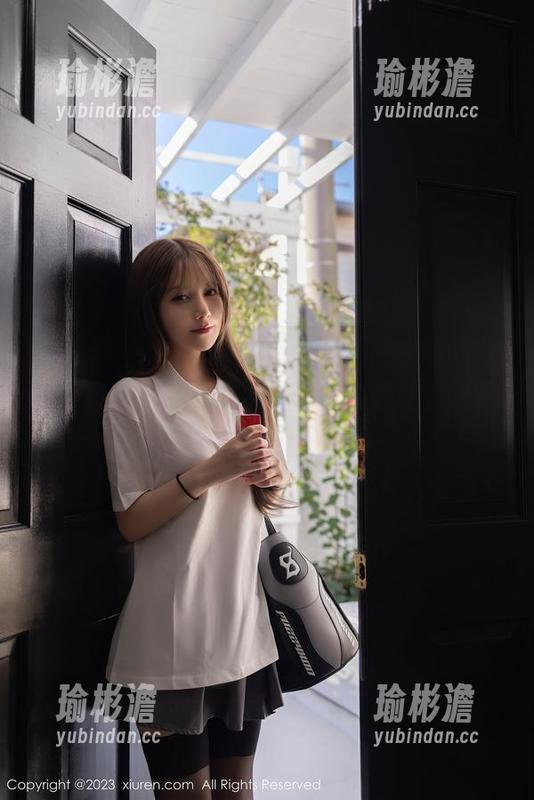 秀人网 - 小蛮妖yummy&死库水的图集：下载后你会发现，原来不止是水，还是一种“清流”！