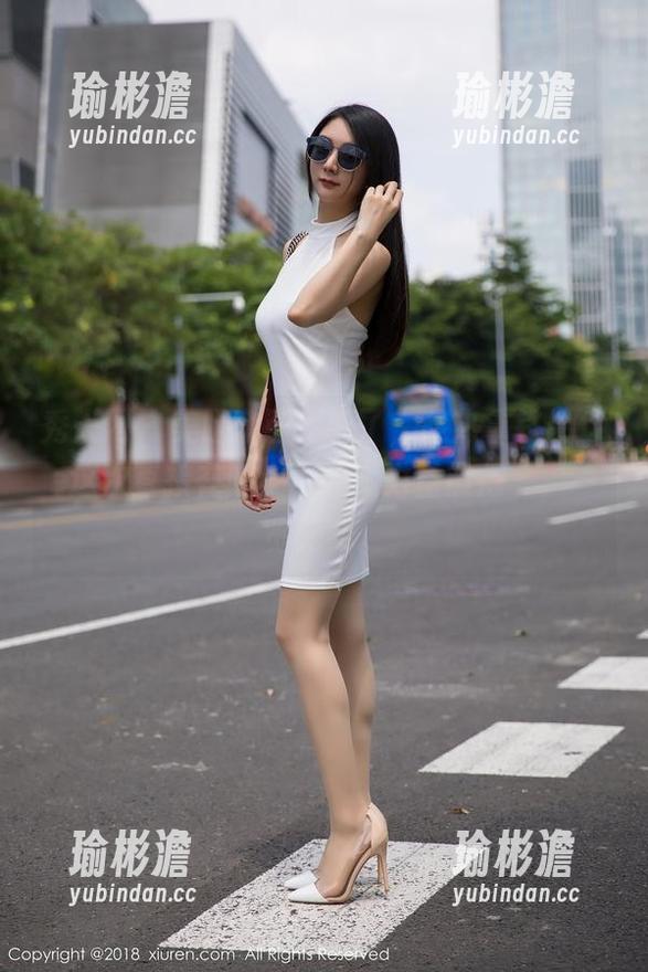 秀人网 - 美腿套图更新了，趁热拿铁latte这次直接在腿上做的“力量锻炼”，一览无余。