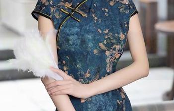 秀人网 – 风景尤美最新图包——短裤就算是个小品，也能让人多呆几秒。