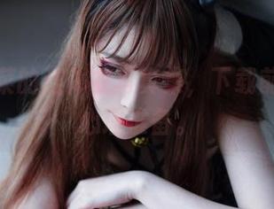 翎柒菜菜的连体衣写真集，下载前请做好心理准备。