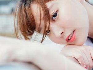 菠萝社 – 柳侑绮的女友合集，以后我可能得当她的代言人了…