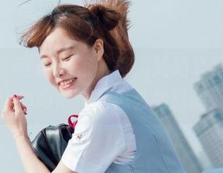 菠萝社 – 在线独家！柳侑绮的夏日图片，真想问问她是怎么做到的。