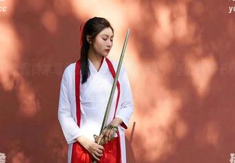 蜜桃社 – 钦佩铃木驾驭婚纱的潜力，原图、壁纸各有千秋，让人赞叹不已！