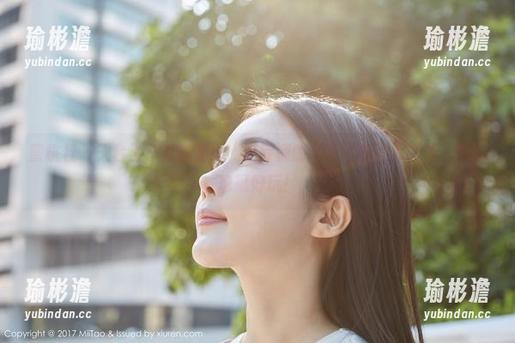 蜜桃社 - 天台上杂乱的光影，顾乔楠的写真可真让人意外，图包也挺好玩！