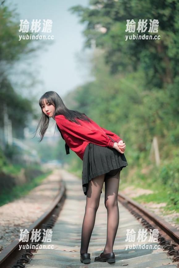 下载西呱呀呀呀的全套JK校服，今天就来一场青春的游戏！