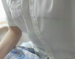 西尔酱的白丝jk，下载后你连洗澡都想穿着出去！