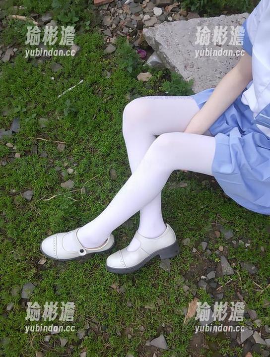 西尔酱搞全套瑜伽，你以为只是在练习，其实她在告诉我保持冷静。