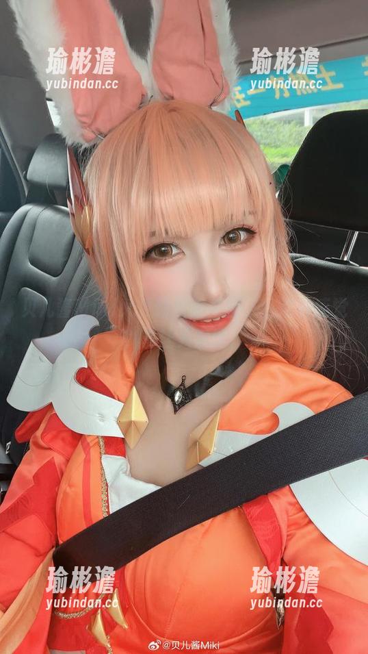 贝儿酱Miki又更新校服美图了，这种感觉，真让人沉醉。