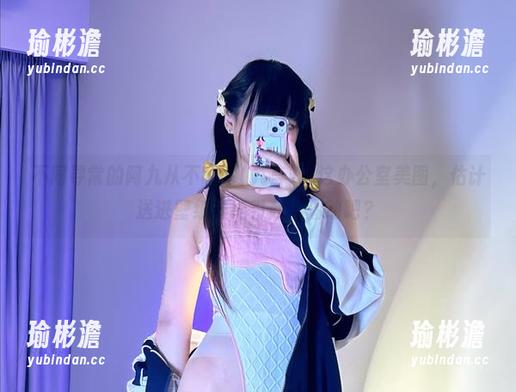 不同寻常的阿九从不咕咕(九言)：这办公室美图，估计送进壁纸界能引起小骚动吧？