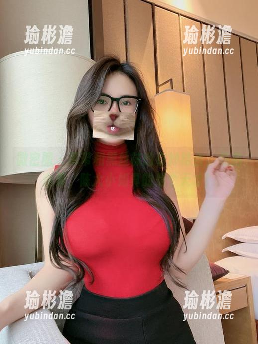 微密圈 - 吊带和黑丝袜的奇妙结合，私拍合集，陈大小姐真的是个天才！