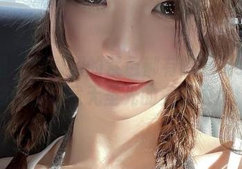 微密圈 – 你看到的紫色都有陈妮妮UNI的烙印，毕竟无圣光的美图更炸！