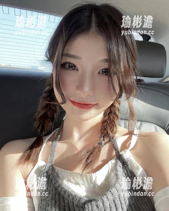 微密圈 - 你看到的紫色都有陈妮妮UNI的烙印，毕竟无圣光的美图更炸！