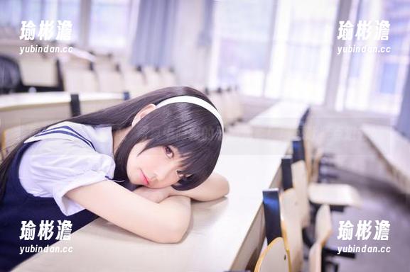 网袜雪琪SAMA：写真中隐藏的恶搞元素！图包赶紧点进去！