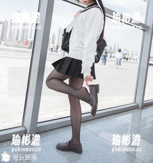 雪琪SAMA的灰兔兔：无圣光下的原图，竟然还挺回味无穷？