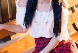 青豆客 – 杨上萱的合集，你能相信这是“俏皮女神”的样子吗？