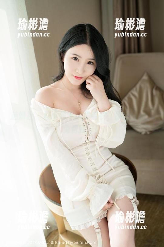 魅妍社 - 程小烦不烦穿毛衣，原图给我，免费就好！
