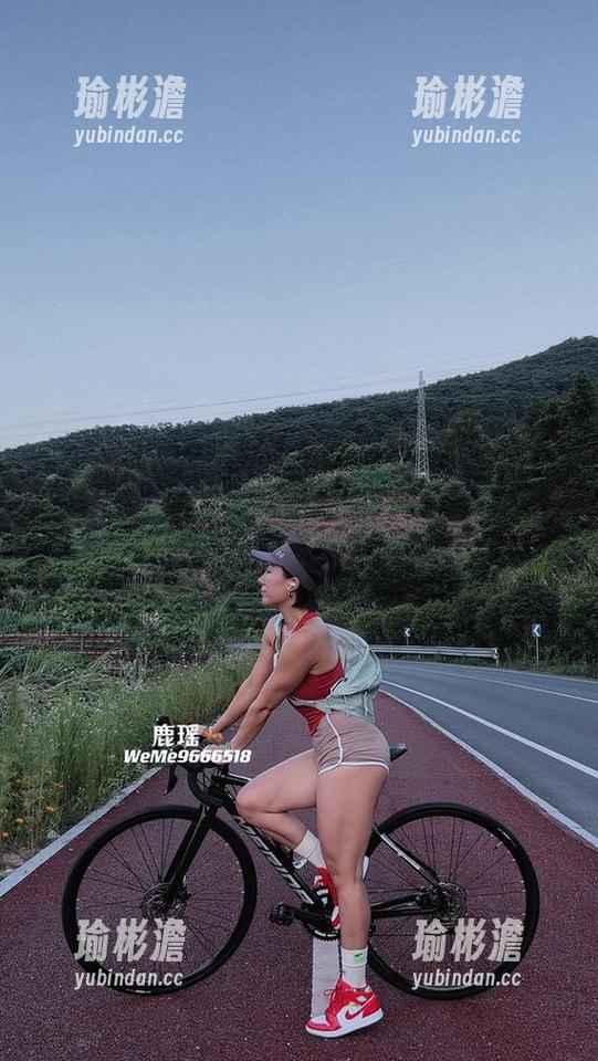 微密圈 - 高清兔女郎，鹿瑶的这组照片简直让人捉摸不透！